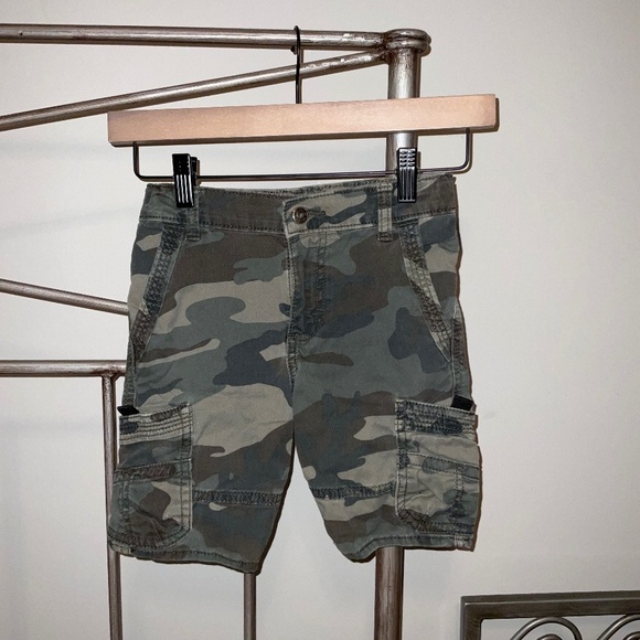 Wrangler size 5 boys shorts camo - Picture 1 of 3